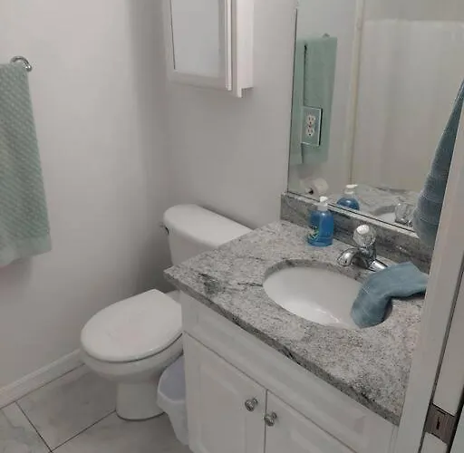 Apartment On The Beach 2 Bedroom 2 Bath Pool Large And Bright Condo *